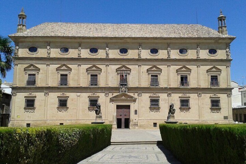 Vasquez de Molina Palace