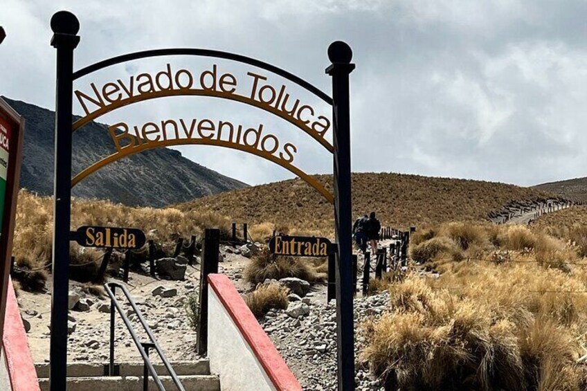 Hike Snowy Mountain Nevado Toluca (Private Tour from Mexico city)