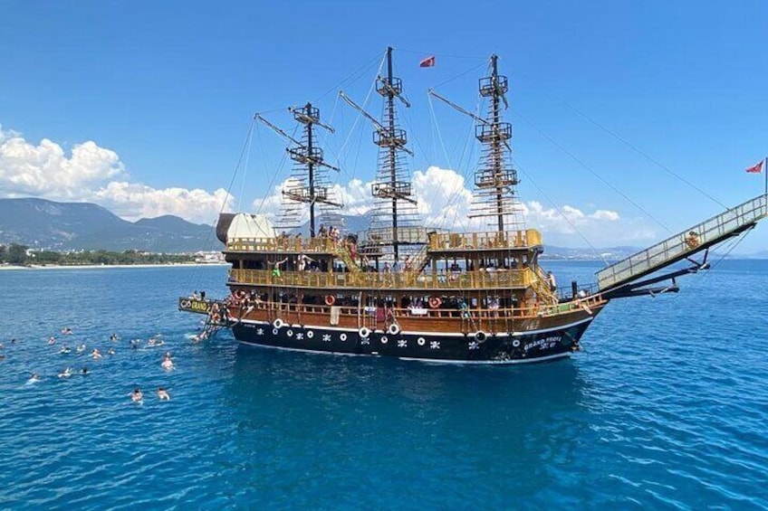 Alanya Grand Pirate Boat Tour