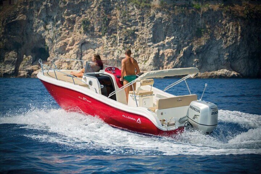 Private Boat Tour To Capri Departing From Positano