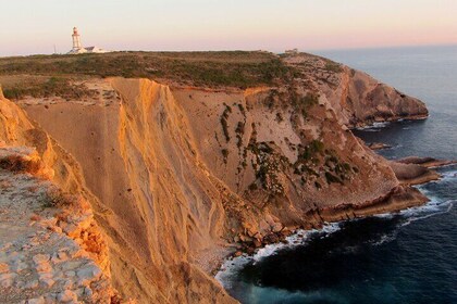 Lisbon: Serra da Arrabida, Setubal, Sesimbra private tour