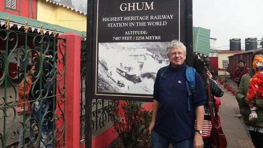 Colonial Heritage Walking Tour in Darjeeling