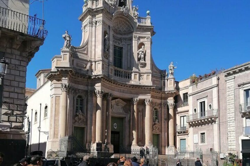 2 Hours and a Half Private Guided Tour of Catania