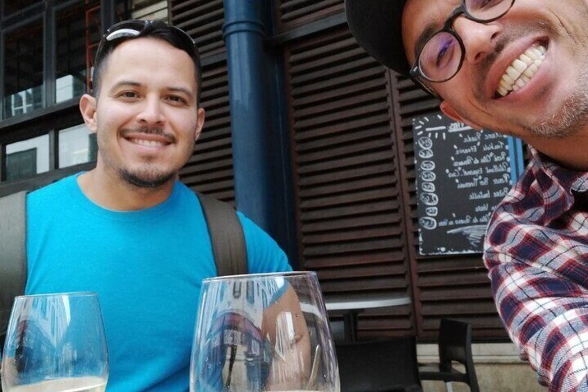 Bayonne Food Tour: Journey Through Flavors (with food and drinks)