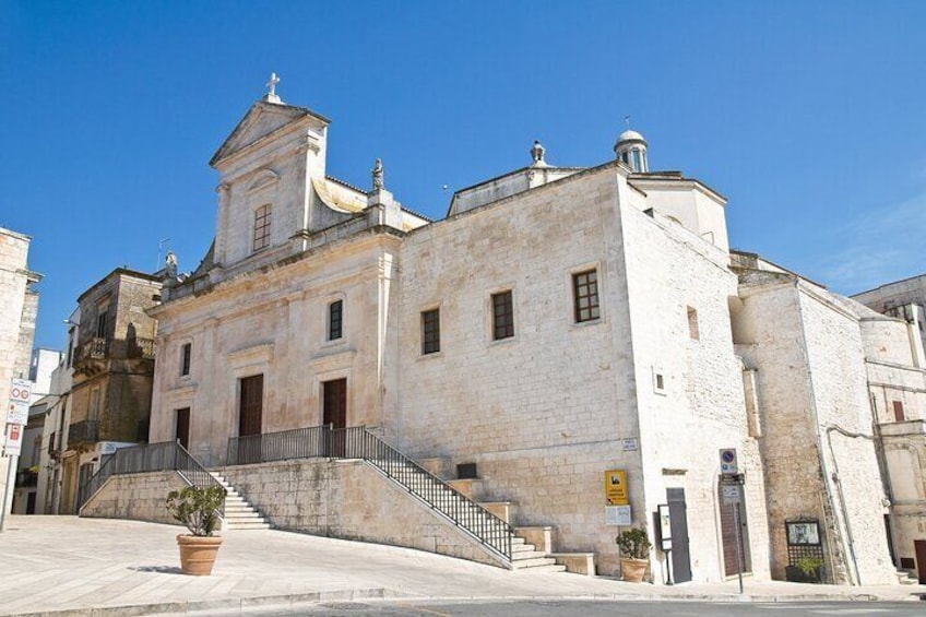 Ostuni, Cisternino and Polignano Small-Group Day Trip from Bari