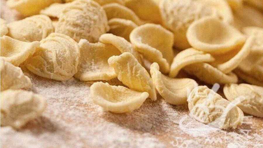 Typical Apulian Orecchiette Cooking Class + Dinner included and Wines
