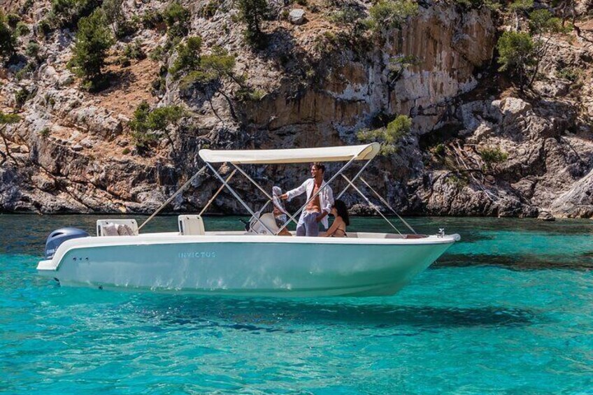 Rent Boat Invictus FX190 8 Seats with All Extras for 4-Hours