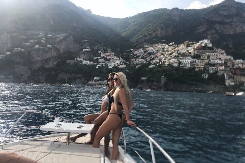 Full Day Private Boat Tour to Capri Positano and Sorrento