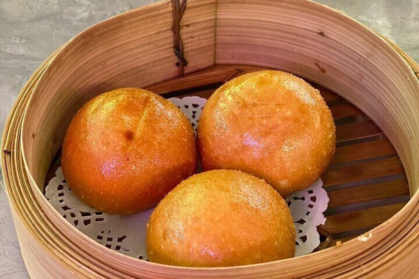 Egg custard buns at Renshawe street