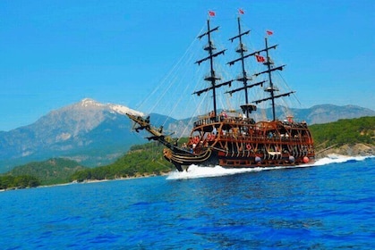 Antalya Pirate Boat Tour with Lunch and Roundtrip Transfer
