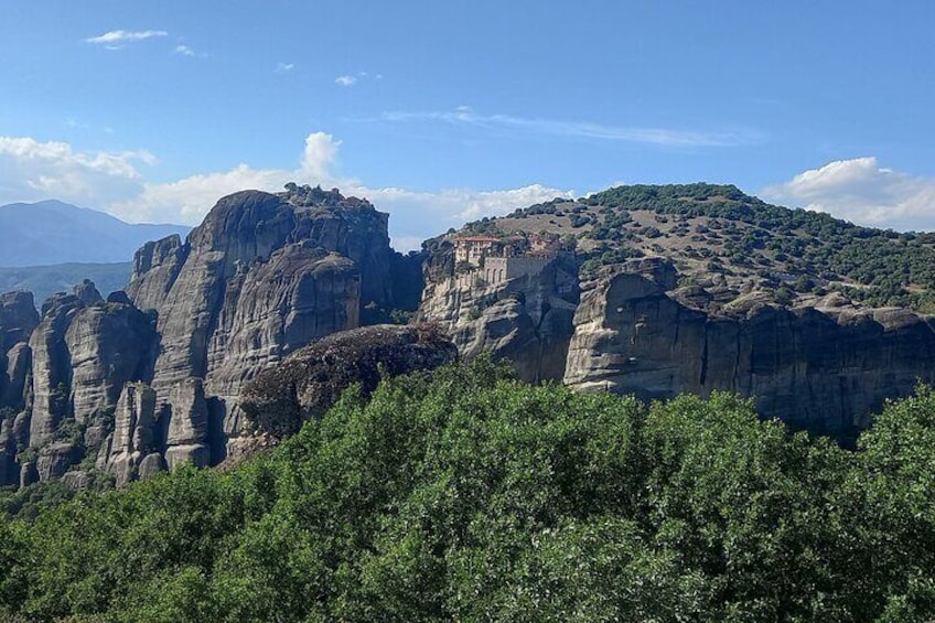 Amazing Morning Meteora Monasteries Tour