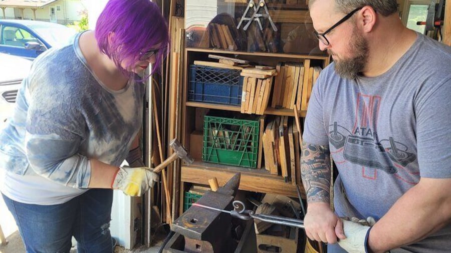 2 Hour Blacksmithing Craft Class Activity in Niagara.