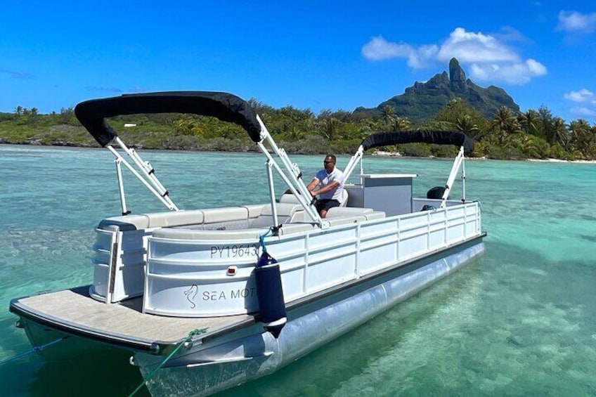 Private Lagoon Tour on a Prestigious Pontoon Boat in Bora Bora