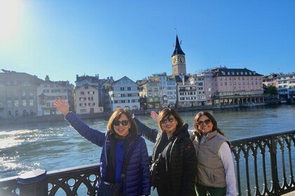 Zurich 3-in-1 City Walking Tour with Photoshoot & Flavors
