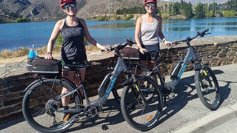 Starting the Dunstan Trail on their e-bikes