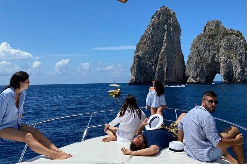 Private Luxury Tour to Capri & Faraglioni by Yacht Itama 45