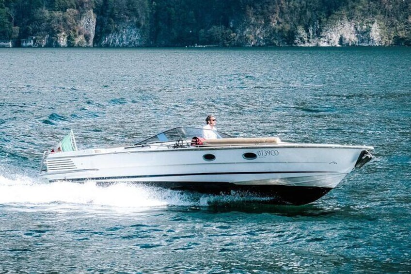 3 Hours Private and Guided Cruise on Lake Como by Motorboat