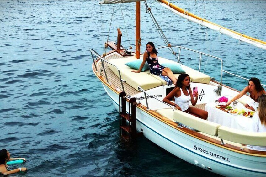 Private Sailing Experience on an Electric Llaut in Mallorca