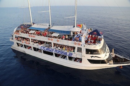 Alanya Starcraft Yacht Tour with Lunch, Soft Drinks &Transfer