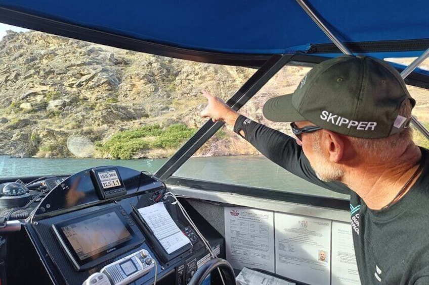 Andrew the skipper will explain the history of the trail and some of the key locations including the gold-mining hut, suspension bridge and old Cromwell which was flooded by the opening of the dam.