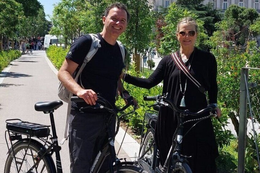 3-Hour Private Tour of Madrid by Bike