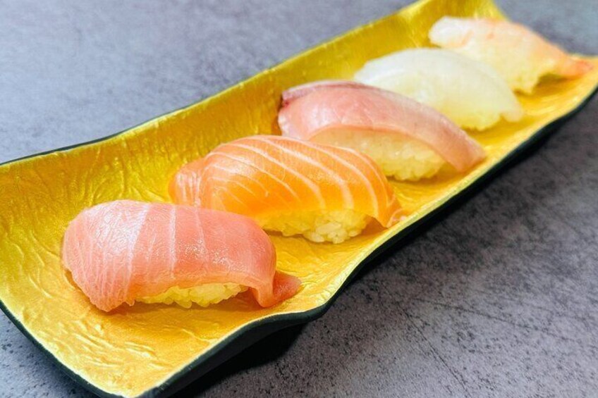 Kanazawa: traditional Japanese & sushi cooking classes