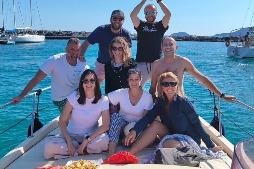 Dayly tour 5 terre on a boat , Aperol spritz , focaccia