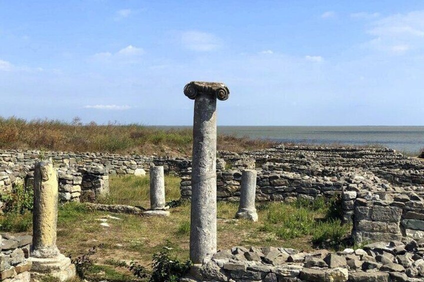 Day Tour: Visit Histria Winery and Ancient Citadel