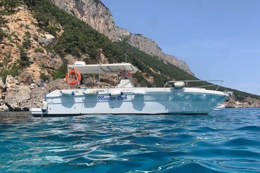 Gulf of Orosei Speedboat Trip with Aperitif from Cala Gonone