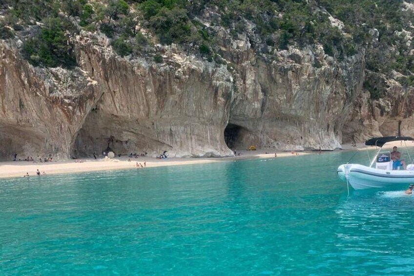 Gulf of Orosei Speedboat Trip with Aperitif from Cala Gonone