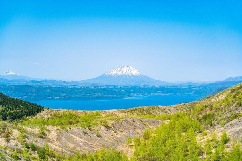 Usuzan Volcano Guided Hiking Private Tour