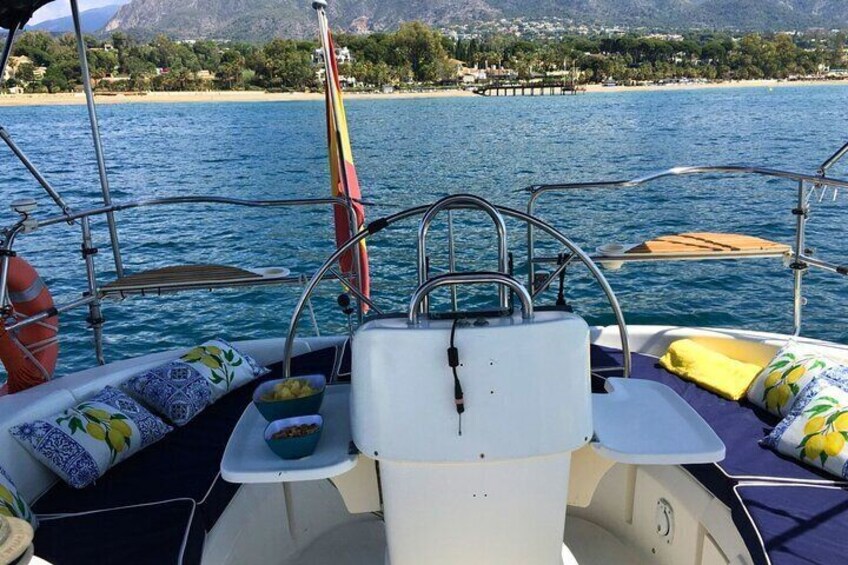 Sailing boat 2 hours from Puerto Banús Marbella