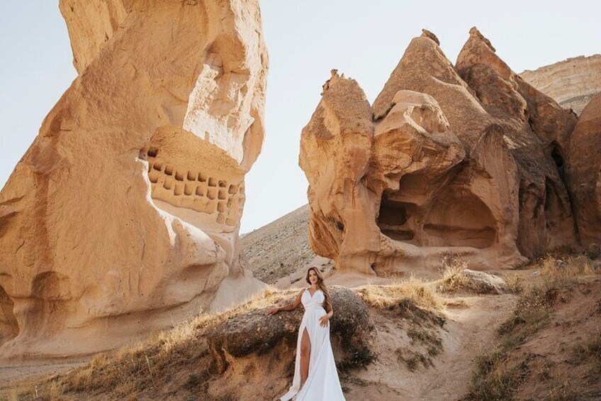 Photoshoot with Balloons in Cappadocia