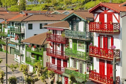 Private Tour: Hondarribia & San Sebastian with Lunch from Bilbao