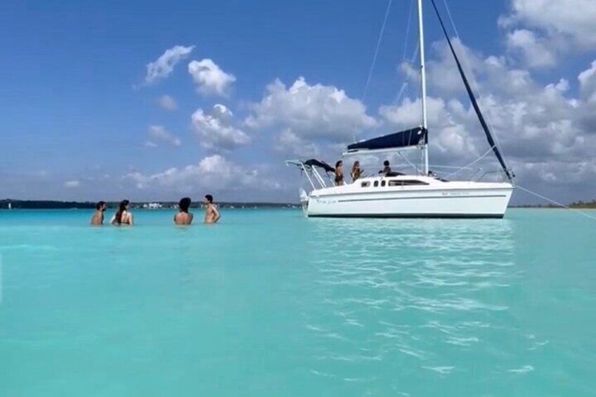 Private 4 Hours of Sailing and Snorkeling in Bacalar