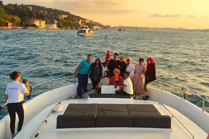 Istanbul Sunset Yacht Cruise on the Bosphorus