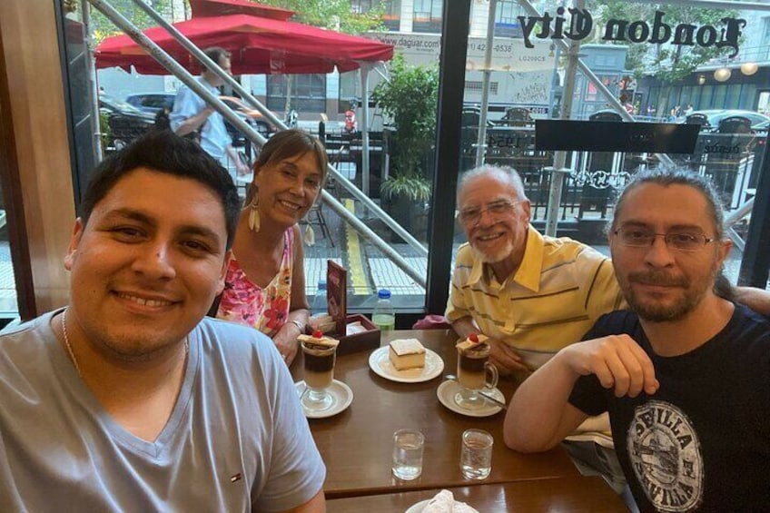 With the Hugot Family in the famous London City.
The favorite coffee of the argentinian writer Julio Cortazar.