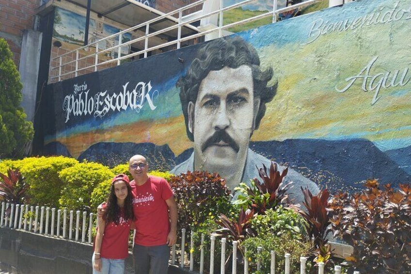 Half-day Private Historical Tour in Pablo Escobar with Cable Car