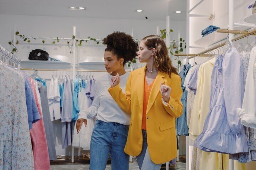 Tour with Fashion & Color Seasonal Analysis Expert
