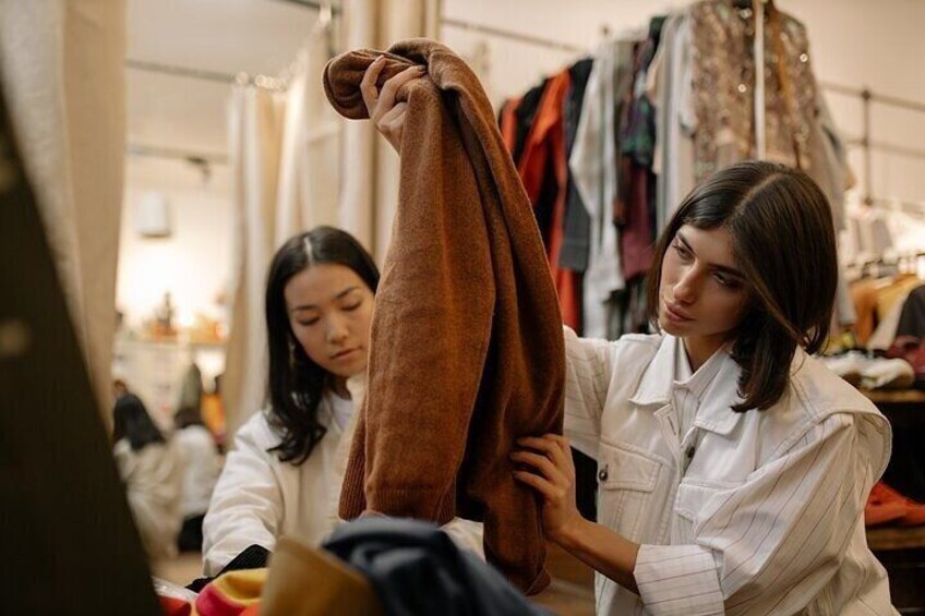 Tour with Fashion & Color Seasonal Analysis Expert