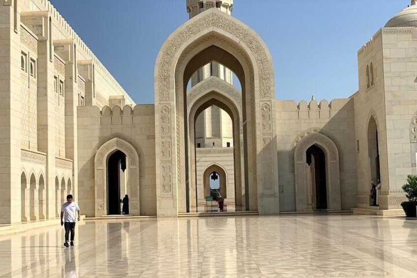  Shared Monuments and Marvels of Muscat Tour