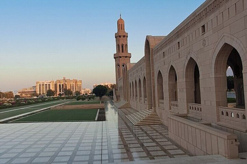  Shared Monuments and Marvels of Muscat Tour