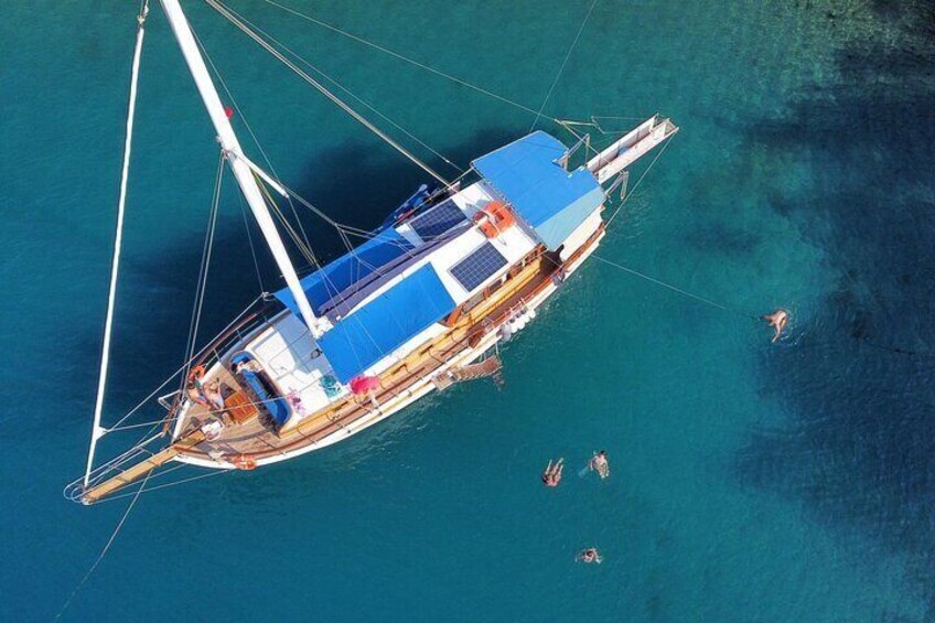 6 Hours Private Charter Boat Tour with Lunch in Bodrum