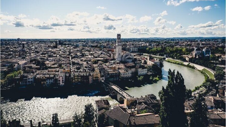 Verona : Private Custom Walking Tour With A Guide