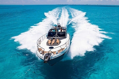 All Inclusive Tulum: Luxury Yacht 50´ Cranchi, 4hrs