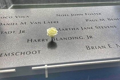 Ground Zero 9/11 Memorial Walking Tour By Junket