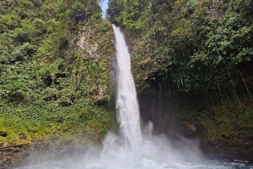 Private Guide Hanging Bridges, Fortuna Waterfall, Arenal Volcano 