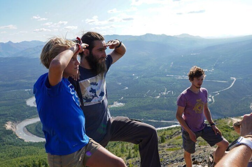 5-Hour Mountain Hiking Tour in the Alaska Range - Denali Area