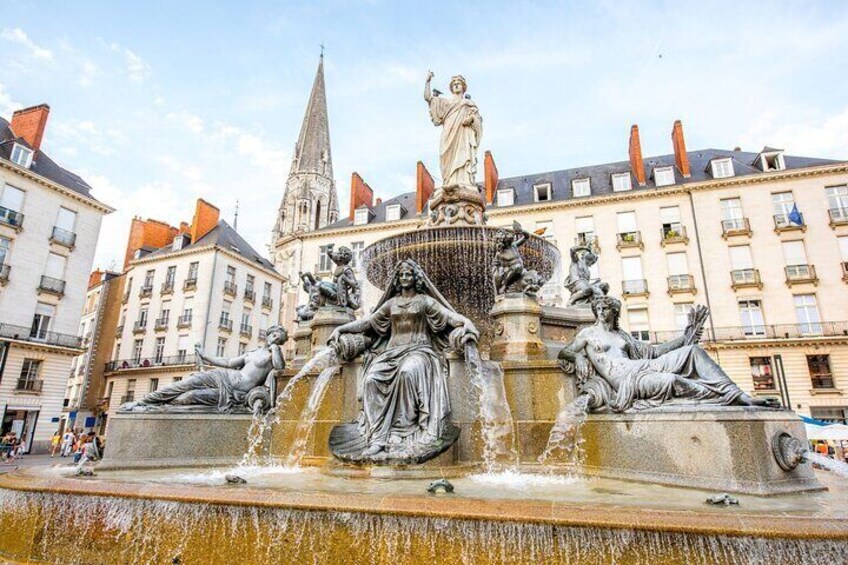 3 Hours Private Guided Tour in Nantes