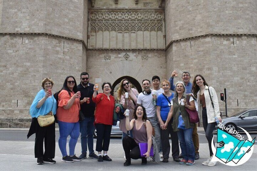 Games and History Walking Tour in the Center of Valencia